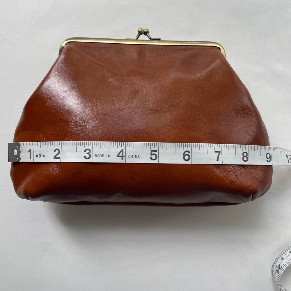 Classic Brown Leather Kiss-Lock Clutch - Picture 14 of 16